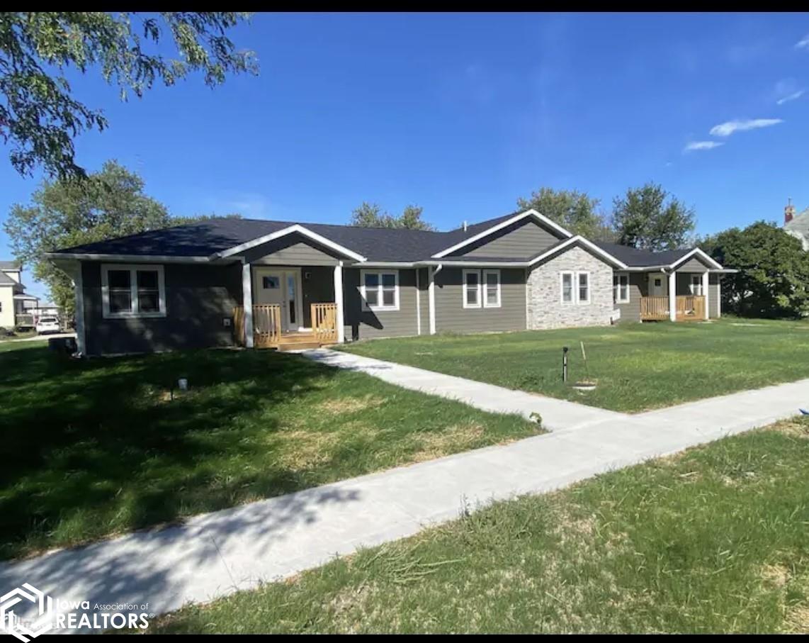 Listing 415 W Lee Seymour IA 52590