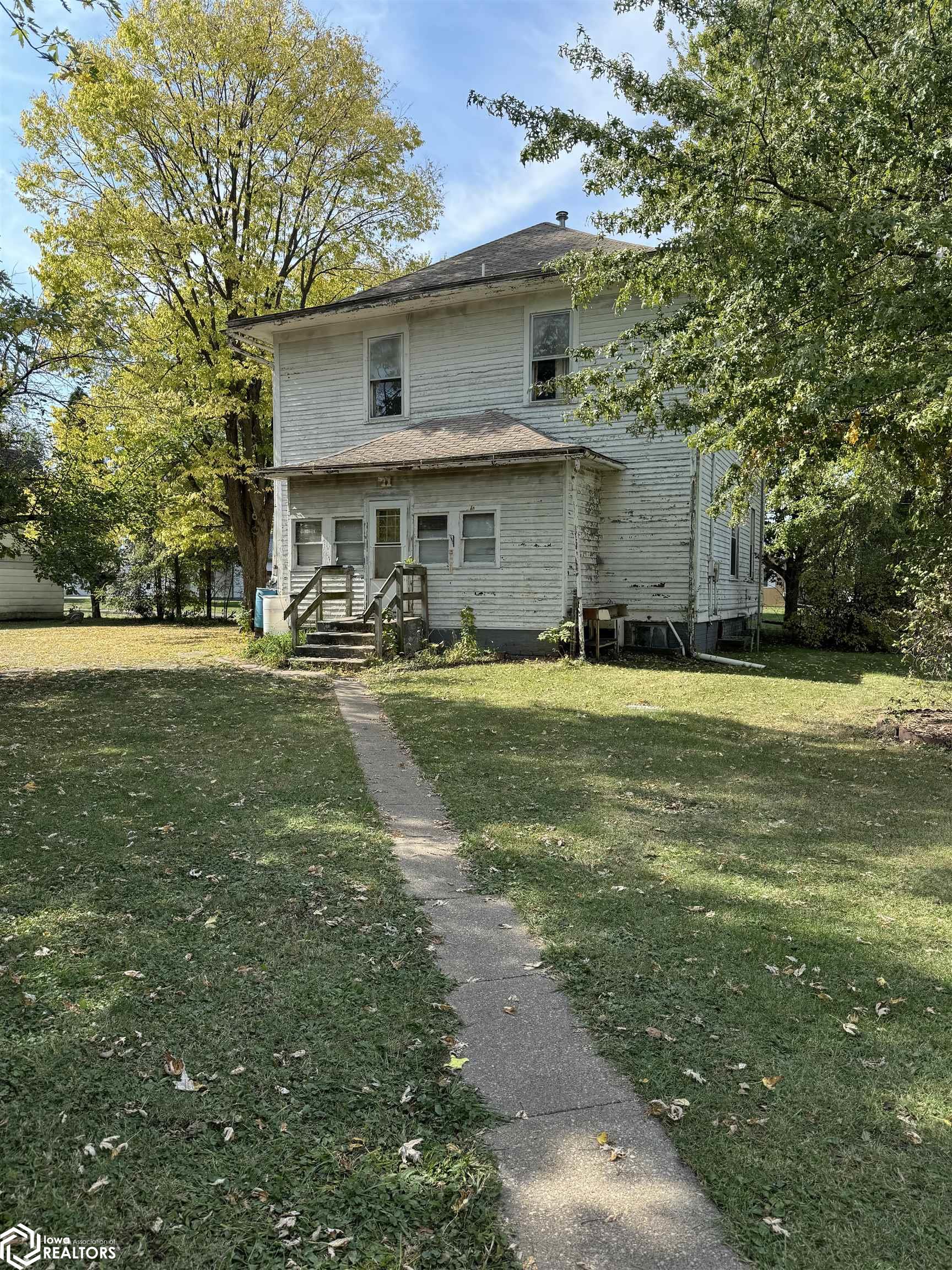 Listing 328 N G Street Oskaloosa IA 52577