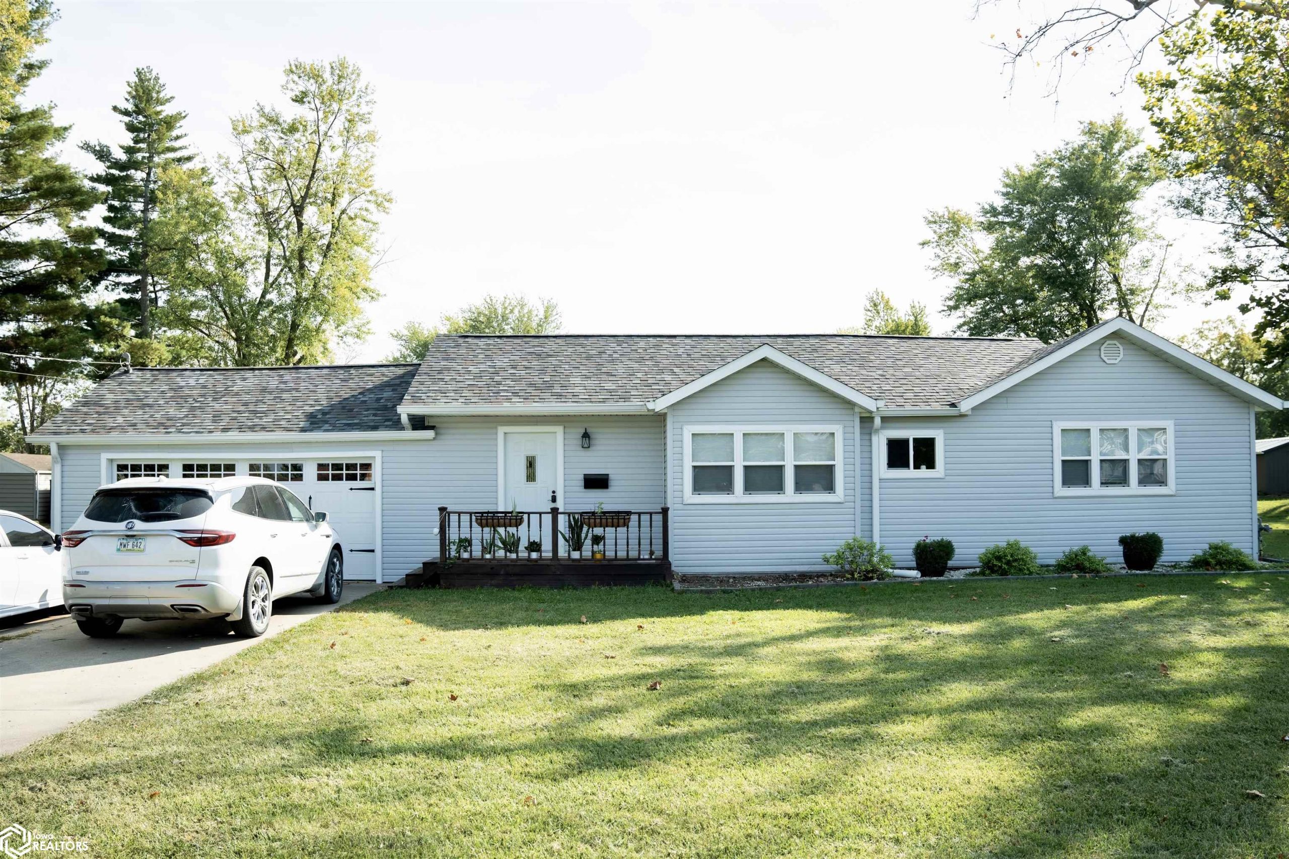 Listing 1620 Greenwood Drive Ottumwa IA 52501