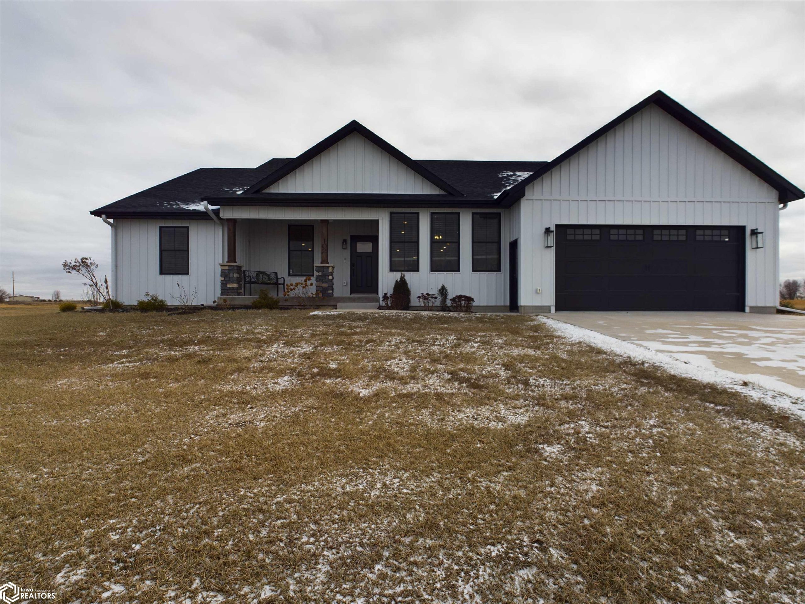 Listing 102 W Buxton Circle Albia IA 52531