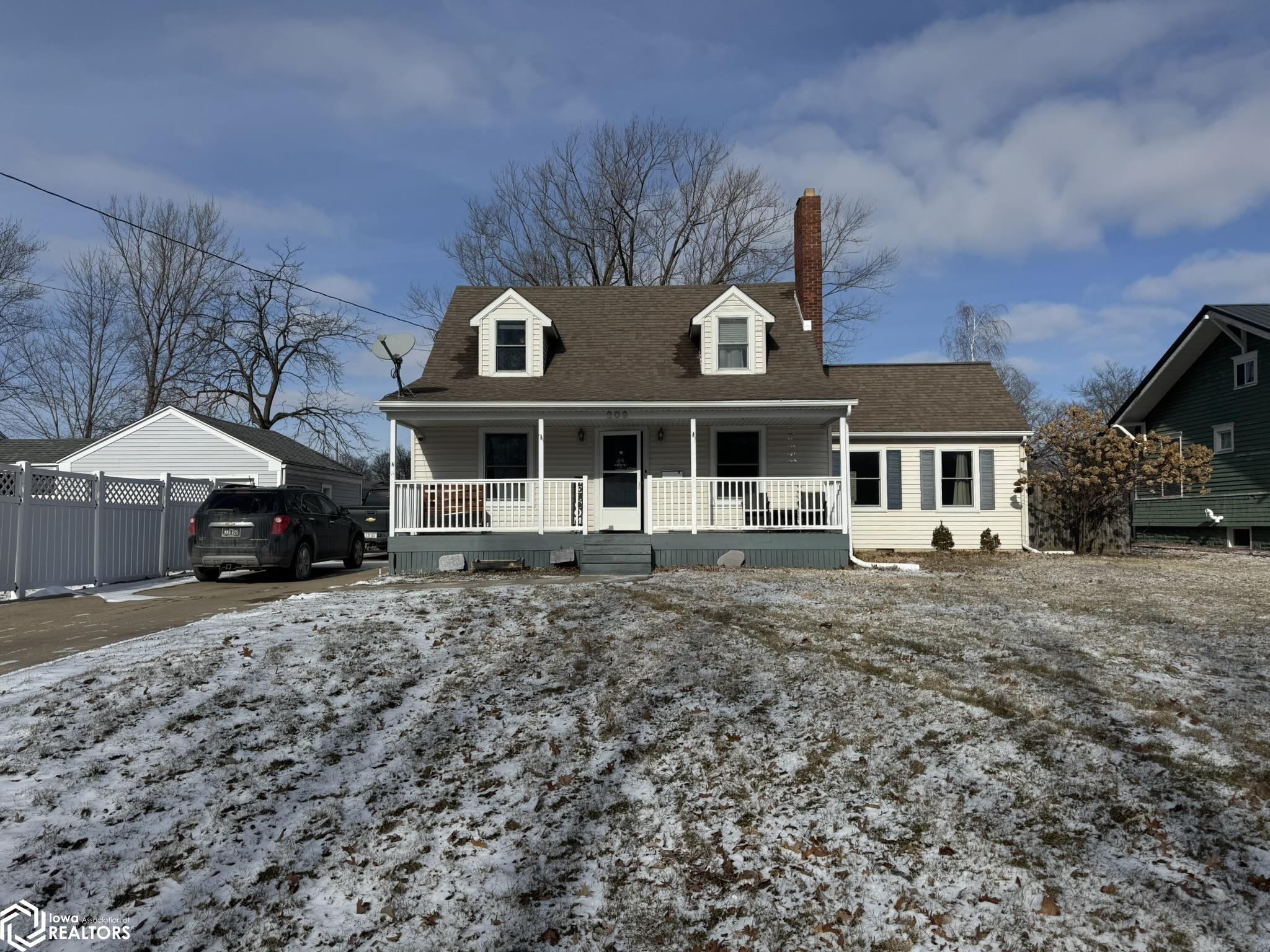 Listing 209 W Golf Avenue Ottumwa IA 52501