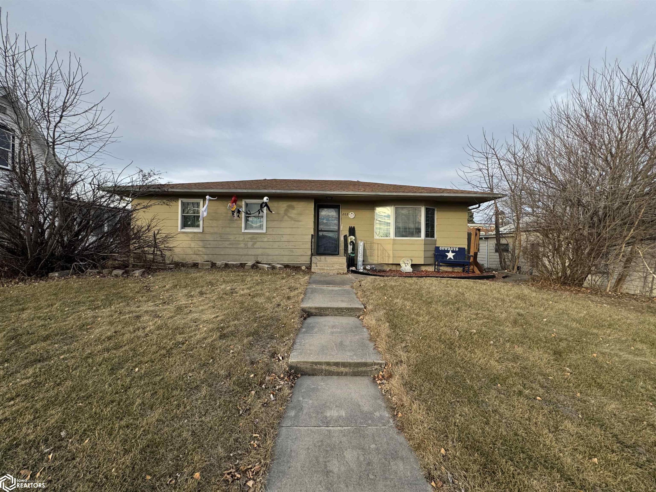 Listing 203 E Dallas Montezuma IA 50171