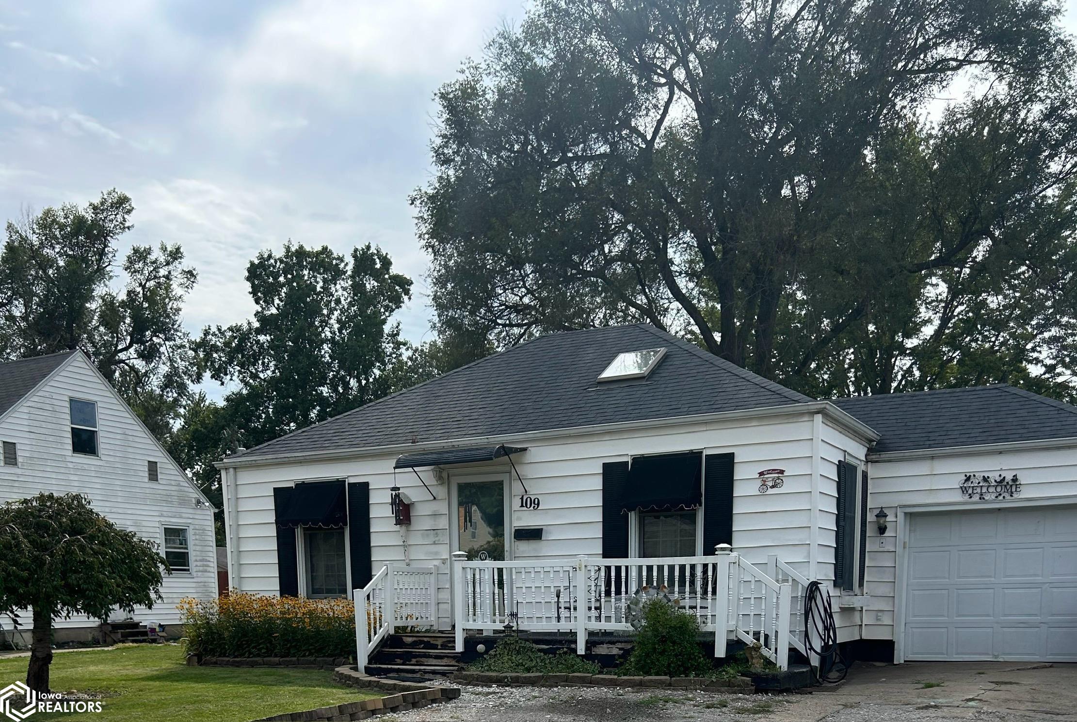 Listing 109 S Ferry Ottumwa IA 52501